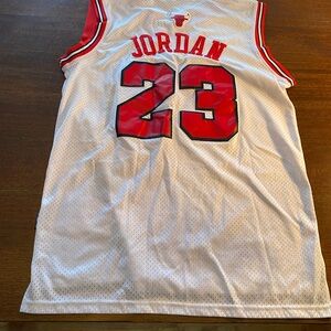 Chicago Bulls NBA Michael Jordan #23 Mens Large White and Red Basketball Jersey